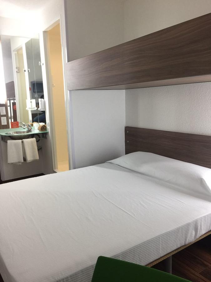 Hotel Hi! Queretaro Luaran gambar